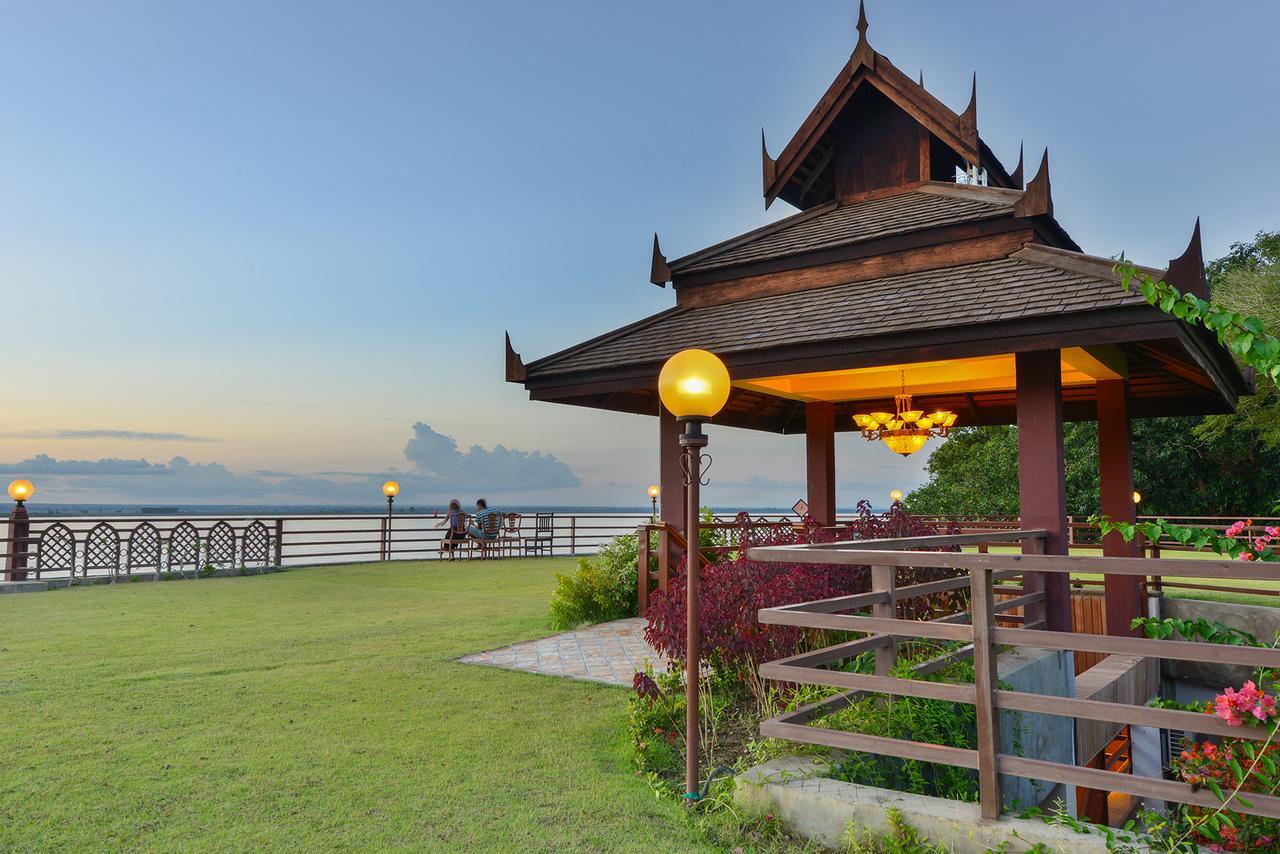 Aye Yar River View Resort Bagan Exterior foto